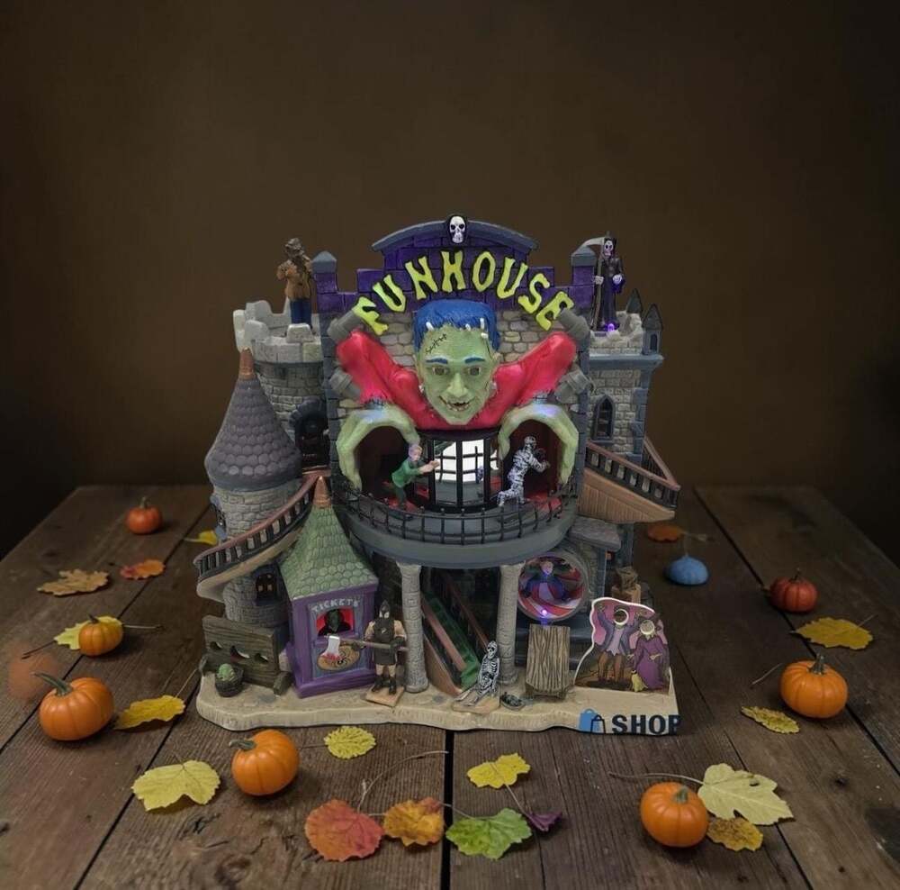 Lemax Spooky Town Collection Spooky Town Funhouse Animated Halloween Village